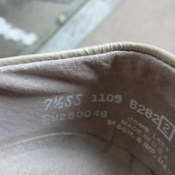 Murno American women's leather flats size 7.5 Narrow, Tan / Lizard embossed VGC - Picture 8 of 13